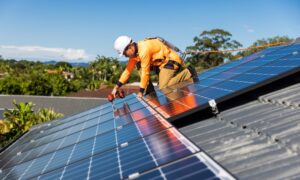 Un fabricant de panneaux solaires établit un nouveau record de rendement énergétique
