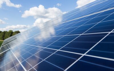 La France double la mise : près de 10 000 tonnes de panneaux solaires recyclés en 2024